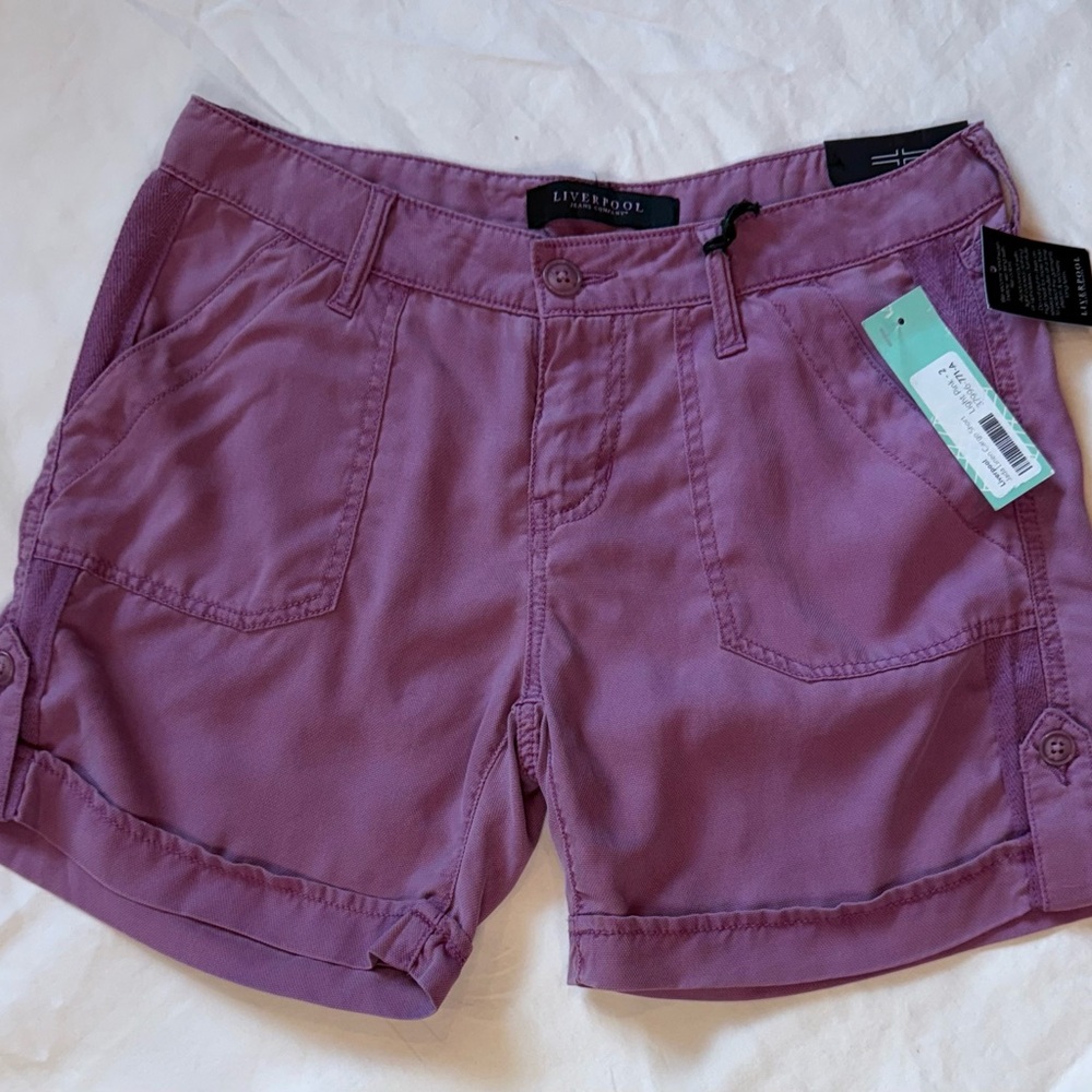 Linen, Size 2/26 cuffed hem, lavender/mauve shorts by Liverpool Jean Co. NWT!